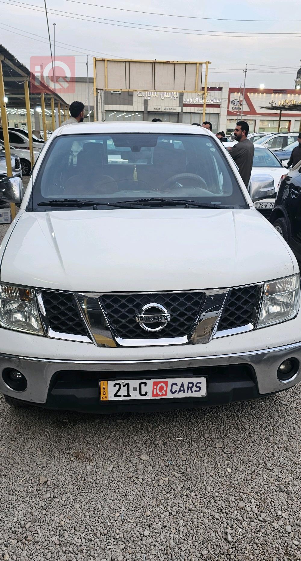 نيسان نافارا